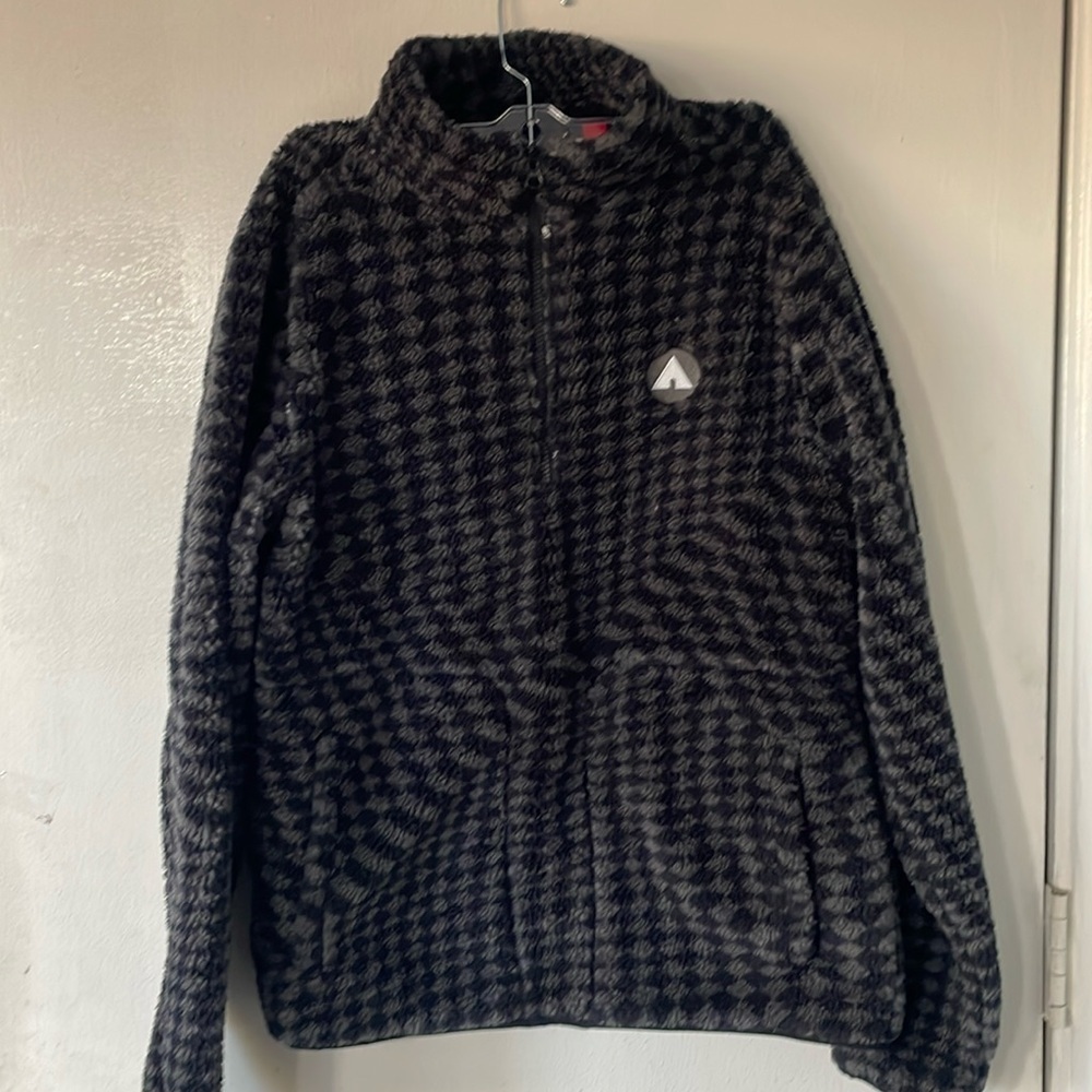 Airwalk plush half zip pullover